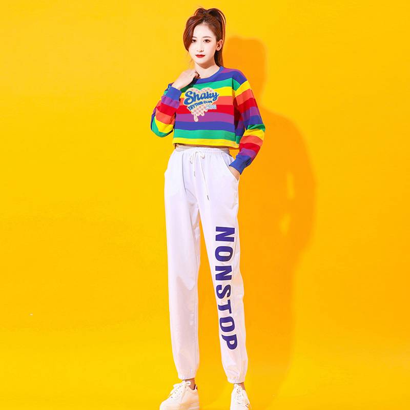 One long-sleeve shirt + white pants